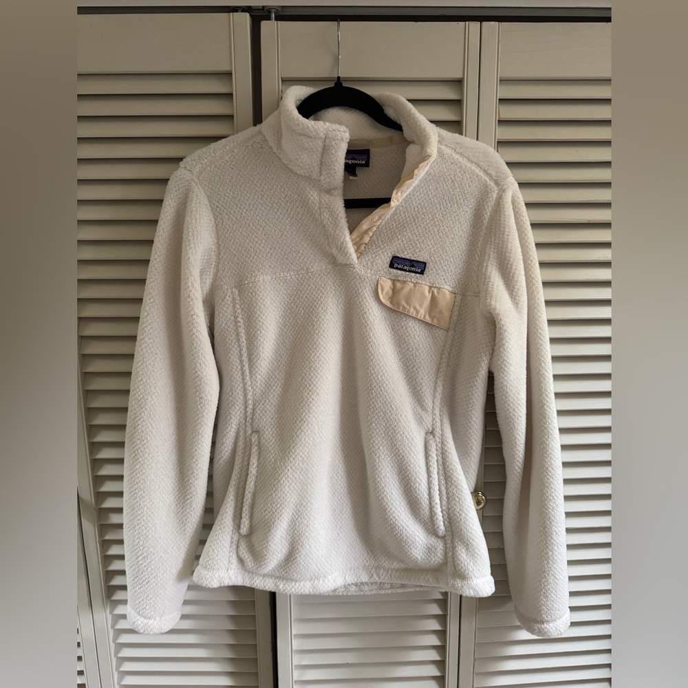 Patagonia Women’s Re-Tool Snap-T® Pullover in Raw Linen - White X-Dye